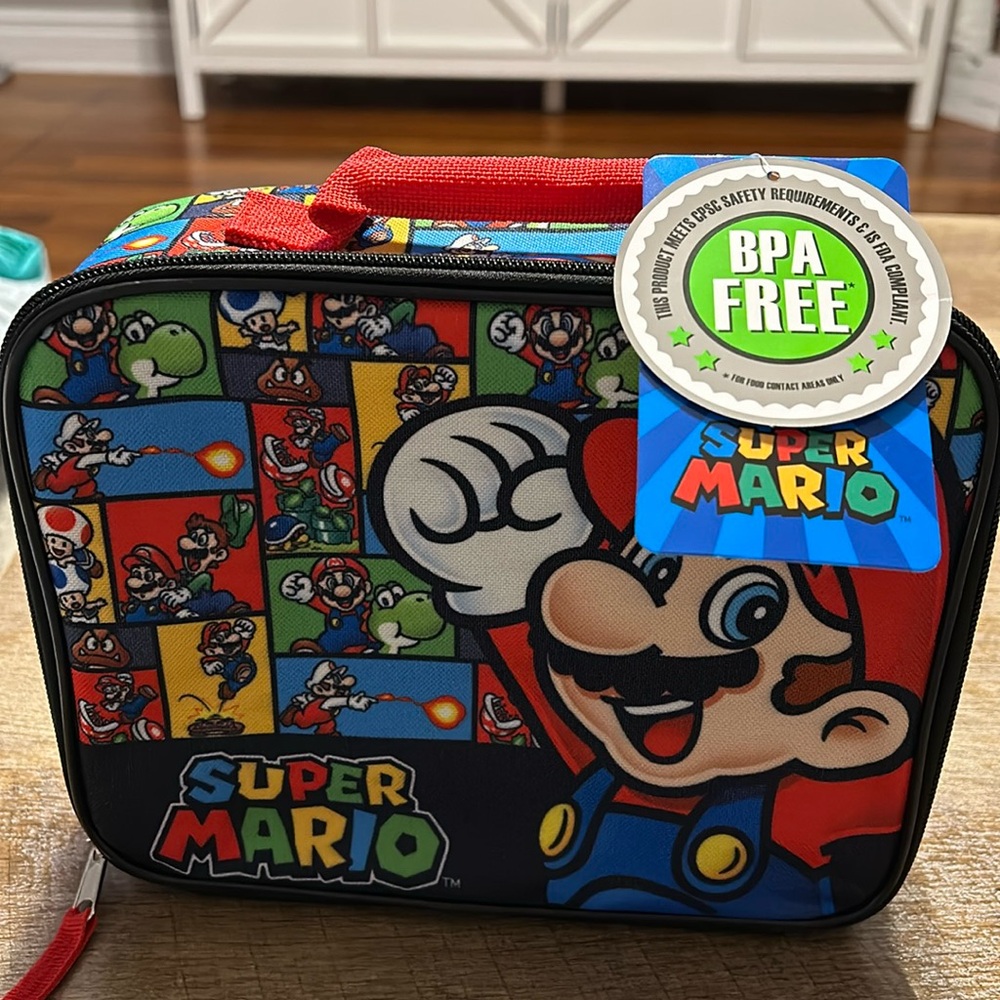 Super Mario nwt lunch box